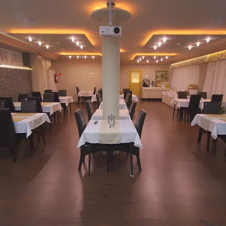 Vadaszkuert Superior Секешфехервар